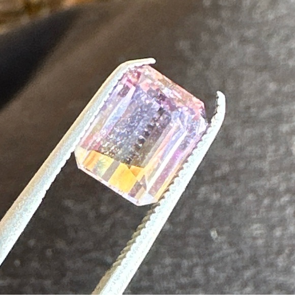 2.6 Cts Natural Bolivian Ametrine - Picture 13 of 17